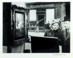 Robert DOISNEAU (1912-1994)Regard oblique, la vitrine de Romi, Rue de...