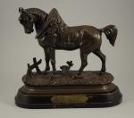 Édouard Paul DELABRIERRE (Paris, 1829-1912)Percheron harnaché.Bronze à patine brune, signé...