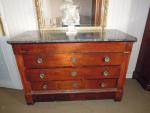 CHAMBRE A COUCHER comprenant : COMMODE style Louis Philippe ouvrant...