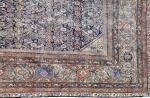 TAPIS persan Tabriz (?) en laine à motif "mille fleurs"...