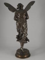 Jean-Paul AUBÉ (1837-1916)."La femme libellule".Bronze à patine brune. Socle gainé...