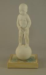 Max BLONDAT (1872-1926)Bébé sur le Monde.Biscuit monté sur un socle...