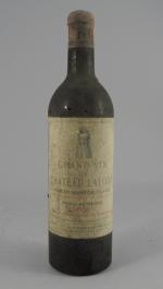 PAUILLAC, Château Latour, 1955. 8 bouteilles étiquettes sales difficilement lisibles....