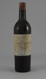 SAINT-EMILION, Château Beauséjour, 1953. 7 bouteilles étiquettes sales difficilement lisibles.Niveaux...