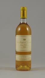SAUTERNES, Château d'Yquem, Lur-Saluces,1990. 1 bouteille, étiquette en bon état.Niveau...