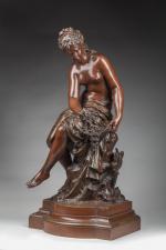Mathurin MOREAU (1822-1912)Jeune femme au bouquet champêtre.Bronze patiné.Signé.Haut. 63 cm.