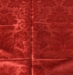 Trois LAIZES de brocatelle rouge, style Louis XIV, décor en...