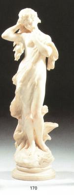 Auguste MOREAU (1834-1917). 
Jeune femme à l'oiseau. 
Marbre blanc. 
Signé...