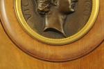 Pierre-Jean DAVID D'ANGERS (1788-1856).Médaillon de bronze à l'effigie de VICTOR...