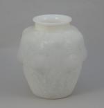 René LALIQUE (1860-1945). Vase "Domrémy", dit aussi vase "chardons", 1926.Vase...