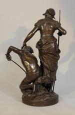 Jules-Félix COUTAN (1848 - 1939).Couple de pêcheurs.Bronze à patine brune....