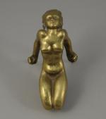 POIGNÉE DE PORTE en bronze figurant une femme nue à...
