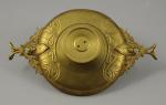 F. BARBEDIENNE.COUPE de forme circulaire en bronze ciselé et doré....