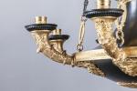 LUSTRE en forme de lampe antique à huit bras de...