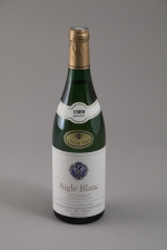 VOUVRAY. L'Aigle blanc, Poniatowski, 1989. 12 bouteilles. Moelleux.