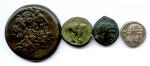 Lot de quatre monnaies diverses : Bronze des Lagide, Bronze...