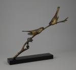 André Vincent BECQUEREL (1893-1981)Deux oiseaux sur une branche.Bronze patiné polychrome...