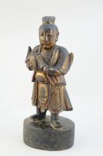CHINE. STATUETTE de GUANYIN en bronze patiné. Chine, Ming (?)...