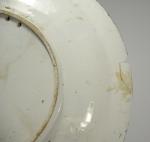 CHINE. BASSIN circulaire en porcelaine à décor imari d'oiseaux et...