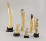 CHINE. Six OKIMONOS en ivoire sculpté : - FEMME à...