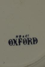 CHOISY-LE-ROI. SERVICE de table "Oxford" en faïence fine, 58 pièces....