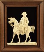 BAS-RELIEF en ivoire sculpté figurant Napoléon Ier à cheval.XXème.8,5 x...