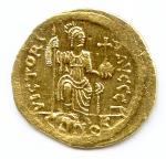 Justin II (565-578) Solidus frappé à Constantinople. Sear 245(4,48 g)...
