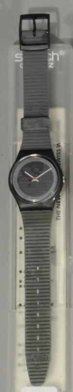 SWATCH SILVER CIRCLE. GA 105.Cool Chic et Blake's, 1987.Guide Swatchwatches...