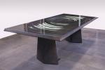 TABLE "VENDÔME" en acier epoxy rouille, le plateau de forme...