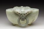 CHINE - XVIIIe siècle.
COUPE ronde en néphrite céladon finement sculptée...