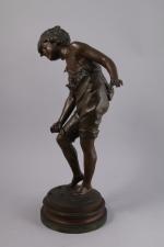 Auguste MOREAU (1834-1917)
Le petit joueur de billes. 
Bronze à patine...