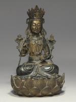 CHINE - XIXe. BODHISATTVA en bronze, assis en padmasana sur...