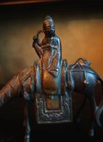 CHINE. LAO-TSEU sur son âne en bronze.Haut. 15 cm. Bibliographie...