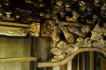 JAPON - XIXe. IMORTANT AUTEL DOMESTIQUE en bois doré à...