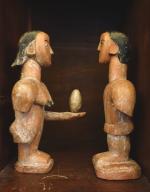 TOGO. STATUES EWE, couple en bois sculpté polychrome.Haut. 30 cm."Ces...