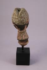 CONGO - KOUYOU. MARIONETTE Kébé-Kébé en bois sculpté polychrome représentant...
