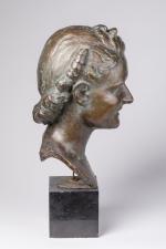 Jules LELEU (Boulogne-sur-Mer, 1883 - Paris, 1961)
Buste d'Annie Grappain,
chef d'atelier...