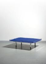 Yves KLEIN (Nice, 1928 - Paris, 1962)Table basse monochrome bleuePigment...