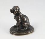 Alfred JACQUEMART (Paris, 1824 - 1896)Chien assis.Bronze à patine brune....