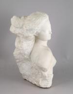 Léon MOURADOFF (Tiflis, 1893 -1980).
Buste de jeune fille.
Marbre blanc signé.

Haut....