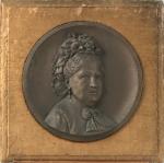 PORTRAIT de Madame BOUCICAUT.Médaillon en métal titré, daté 1887 et...