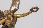 Louis-Ernest BARRIAS (Paris, 1841 - 1905)"La Renommée".Bronze à patine médaille...