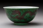 CHINE - Époque DAOGUANG (1821 - 1850)Trois BOLS en porcelaine...