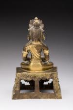 CHINE, XVIIIeSTATUETTE en bronze doré représentant AMITAYUSassis en padmasana sur...