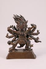 TIBET, XIXe

STATUETTE de YAMANTAKA  en bronze 
à patine brune,...