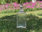 GUERLAIN - (années 1880-1910)

Important flacon en verre incolore pressé moulé...