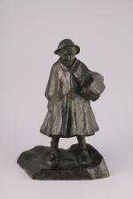 Lucien BRASSEUR (1878-1960)Le petit chaperon rouge.Bronze patiné et signé, cachet...