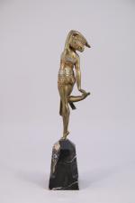 Samuel LIPCHYTZ (1880-1943)La danseuse javanaiseBronze émaillée, monté sur un socle...