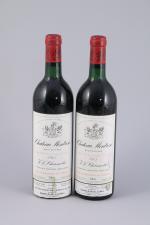 SAINT-ESTÈPHE. Château Montrose, J-L Charmolüe, GCC, 1985. 2 bouteilles (TLB,...