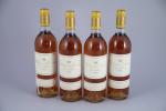 SAUTERNES. Château d'Yquem, 1990. 4 bouteilles (BG, 2 étiquettes légèrement...